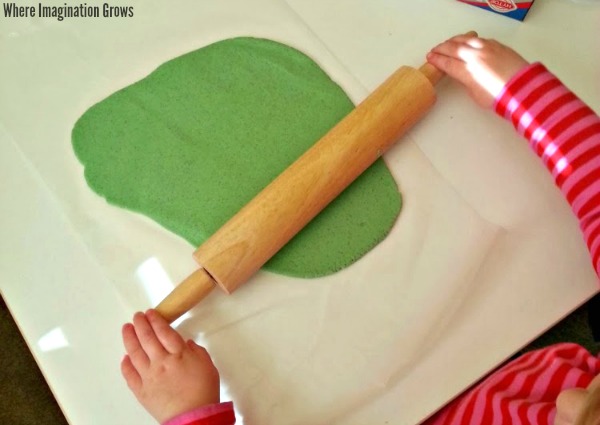 Salt Dough and Melted Bead Ornaments kids can make this holiday season!