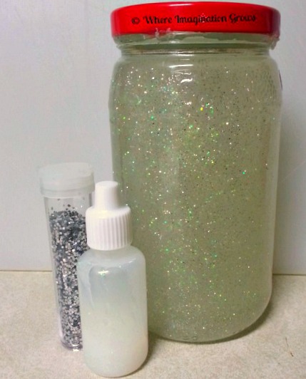 DIY meditation jars for kids from glitter glue!