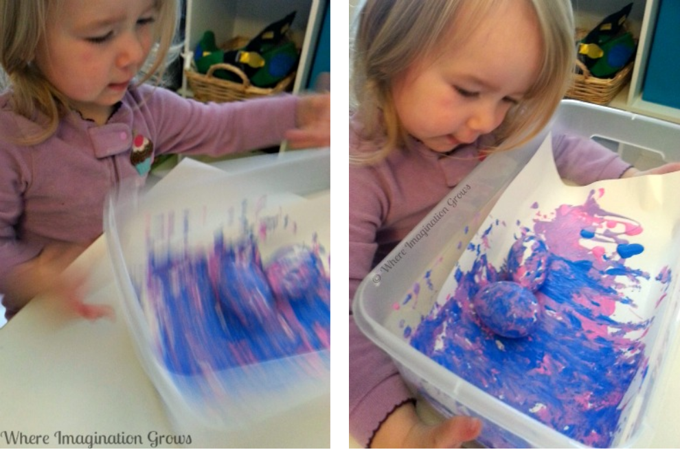 Easy Easter Ideas for Toddlers: Marbleized Easter Craft!