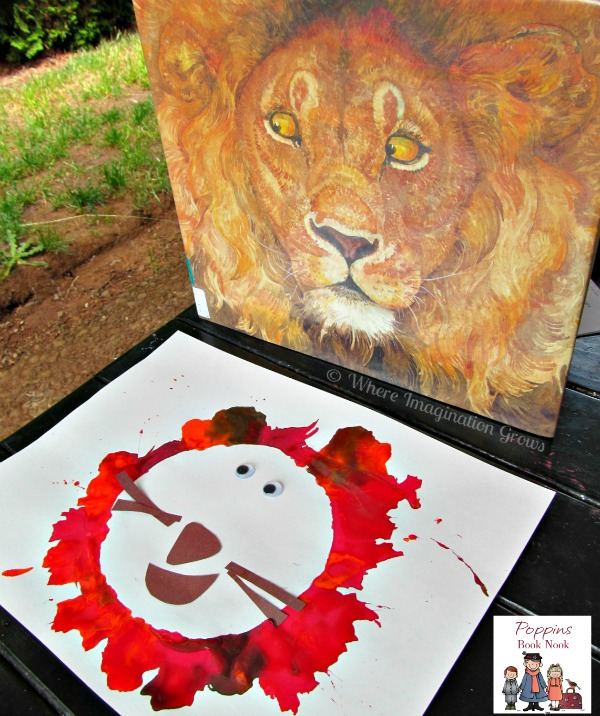 Straw Painting Lion Craft! Use a straw to create a creative lion craft! Perfect for preschoolers and toddlers!