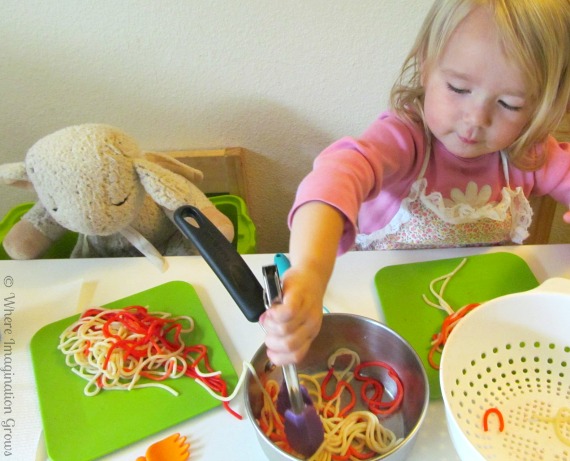 Spaghetti Shop Dramatic Play for Kids 