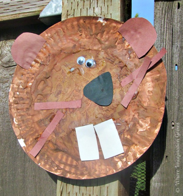 Beaver Paper Plate Craft for Kids {Booking Across the USA} Where