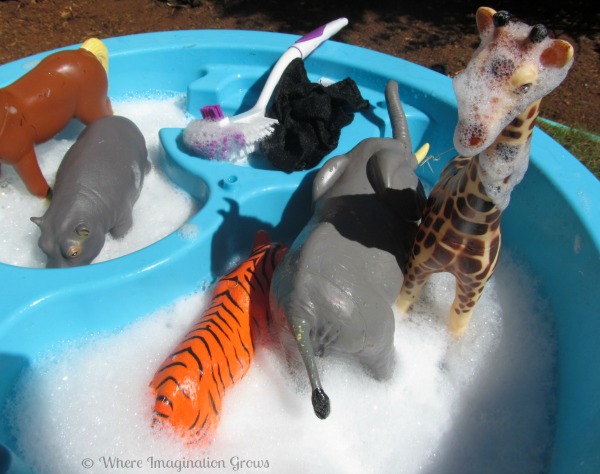 animal-washing-sensory-play-for-toddlers-where-imagination-grows