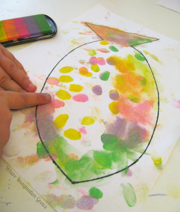 fingerprint-rainbow-fish-craft-for-kids