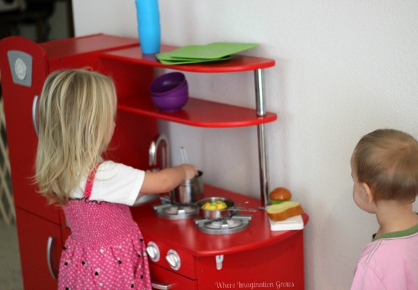 Holiday gift guide KidKraft Kitchen review