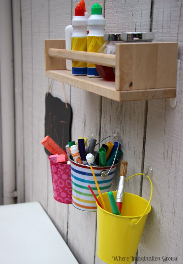 Summer Outdoor Art Station for Preschoolers! 