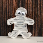 yarn mummies Halloween craft for kids