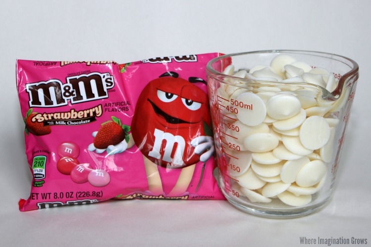 Valentine's Day M&M's® Strawberry Bark Recipe #SendSweetness